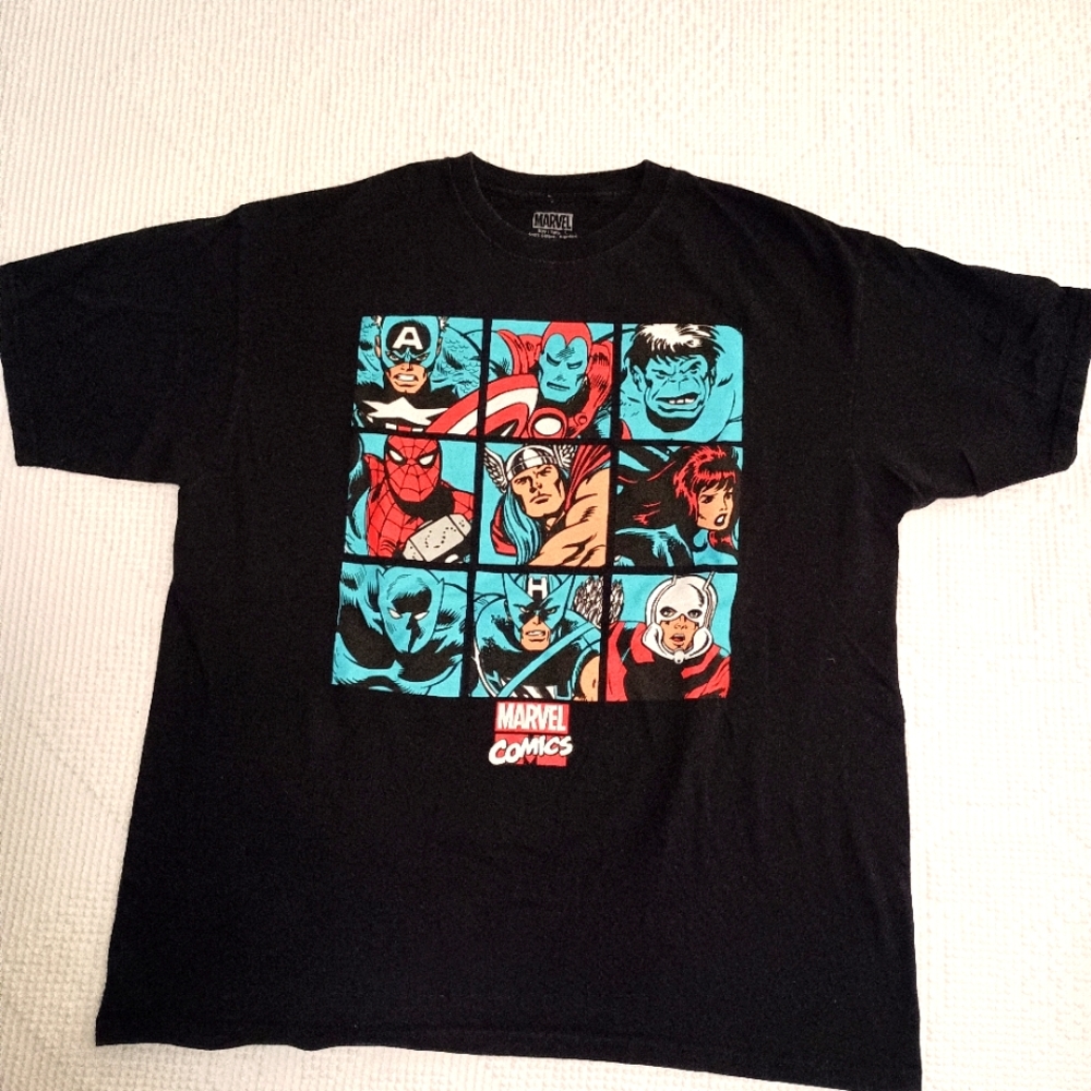 Marvel Comics allover print men's Black T- Shirt Size Large